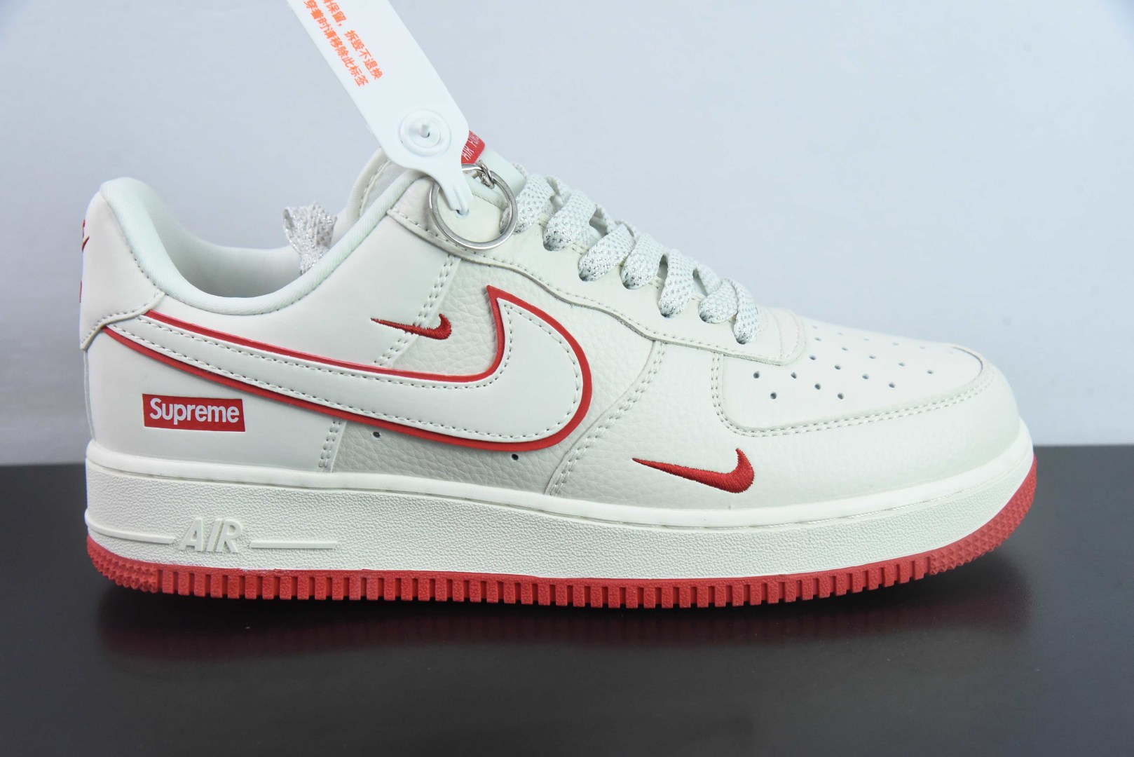 耐克NIke Air Force 1 '07 Low “Supreme联名白红”空军一号低帮休闲运动鞋纯原版本 货号：DF0188-011