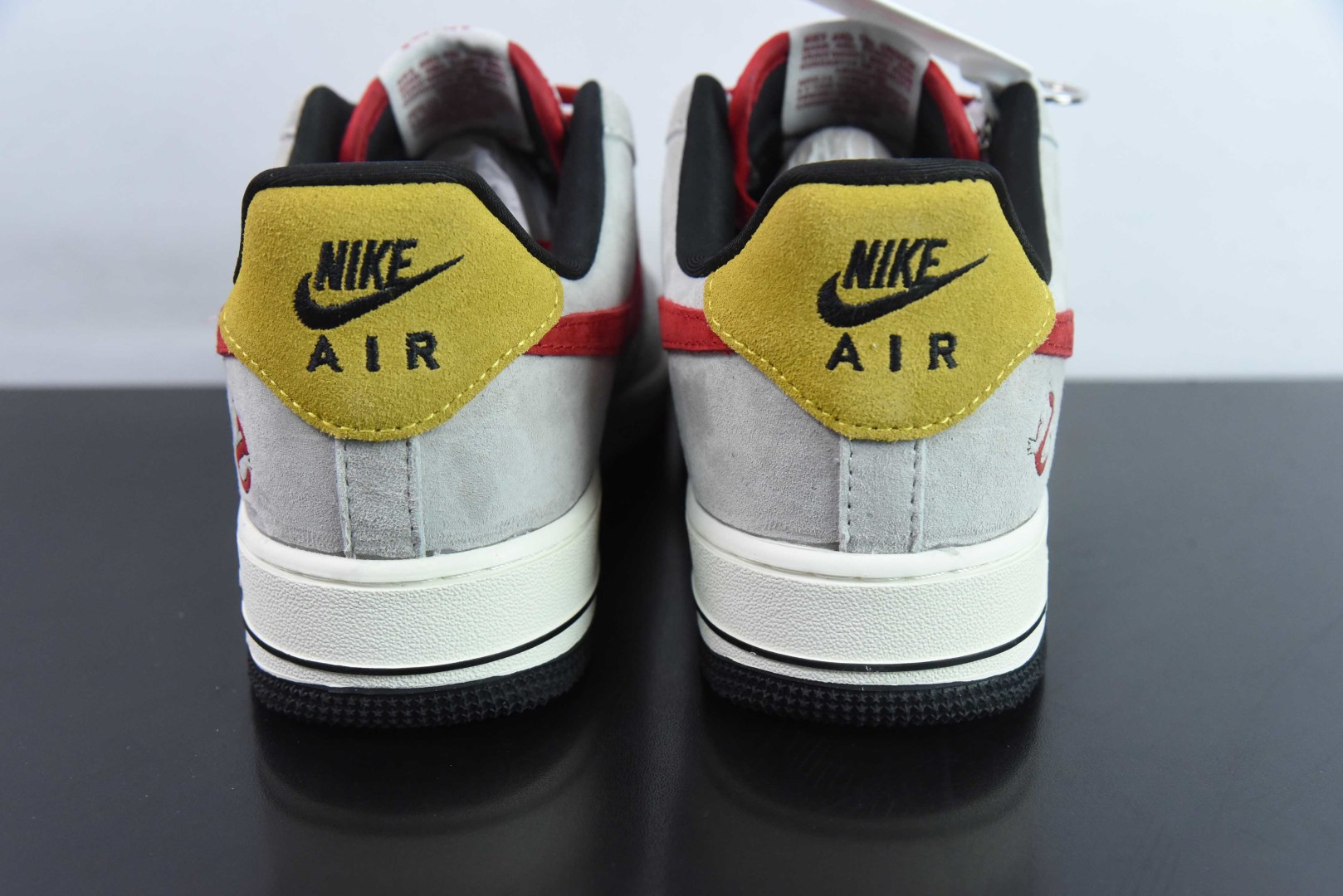 耐克Nike Air Force 1'07 Low 万圣节联名红灰猪八空军一号低帮休闲板鞋纯原版本 货号：KK1988-020 