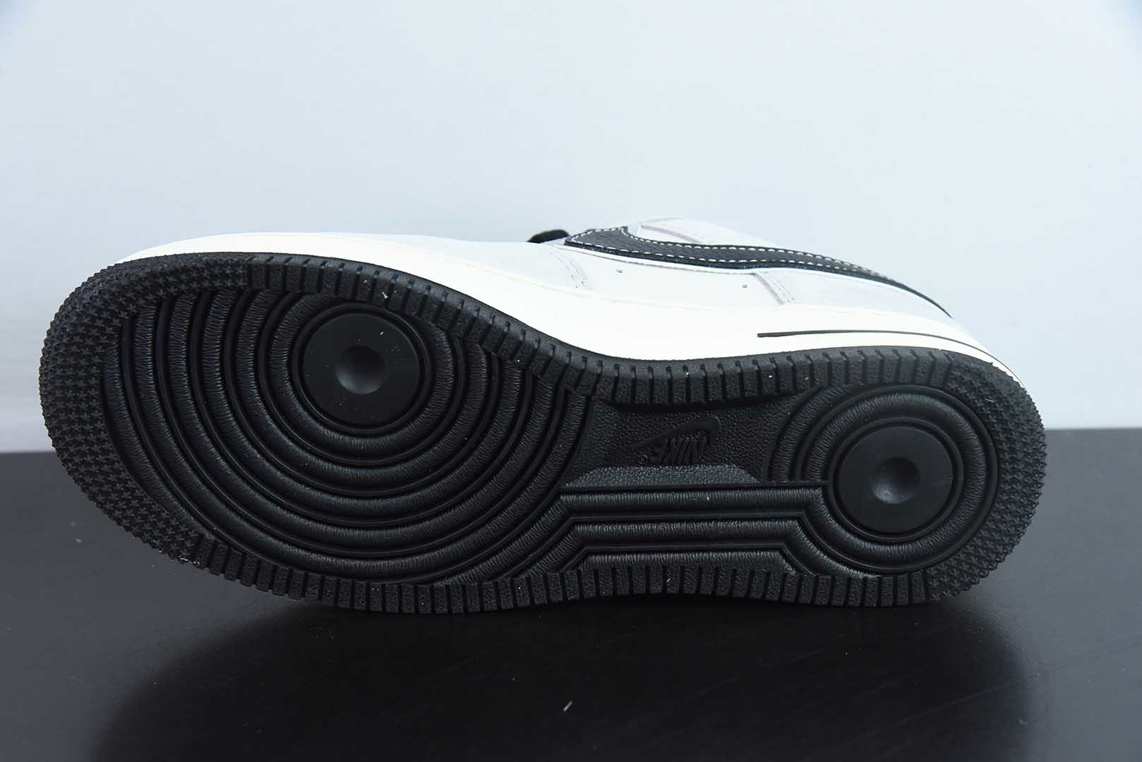 耐克Nike Air Force 1 AF1灰白黑银边北面印花定制版空军一号低帮休闲板鞋纯原版本 货号：XZ6188-916