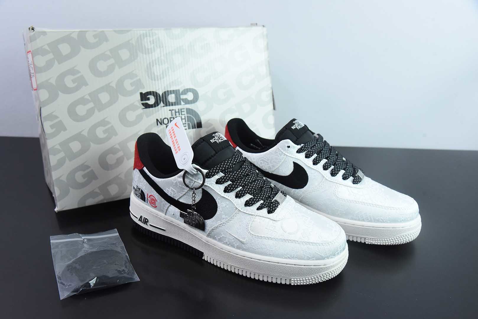 耐克Nike Air Force 1'07 Low 北面陈冠希联名双拼白丝绸空军一号低帮休闲板鞋纯原版本 货号：DM6868-054