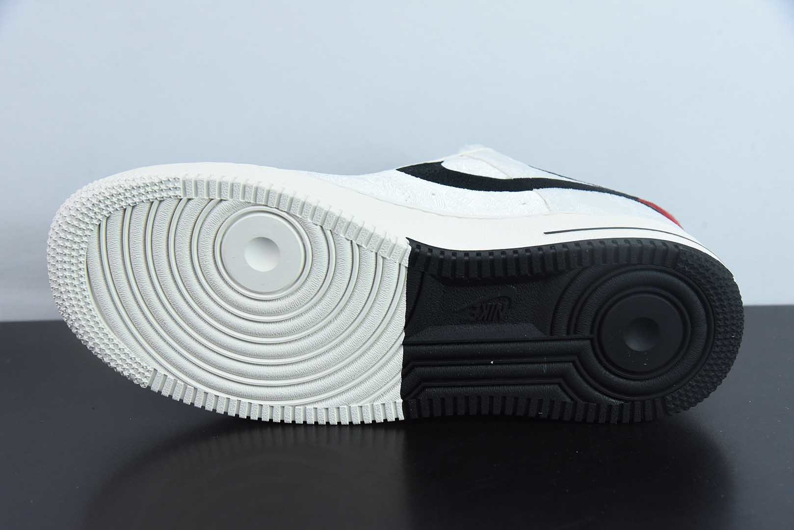 耐克Nike Air Force 1'07 Low 北面陈冠希联名双拼白丝绸空军一号低帮休闲板鞋纯原版本 货号：DM6868-054