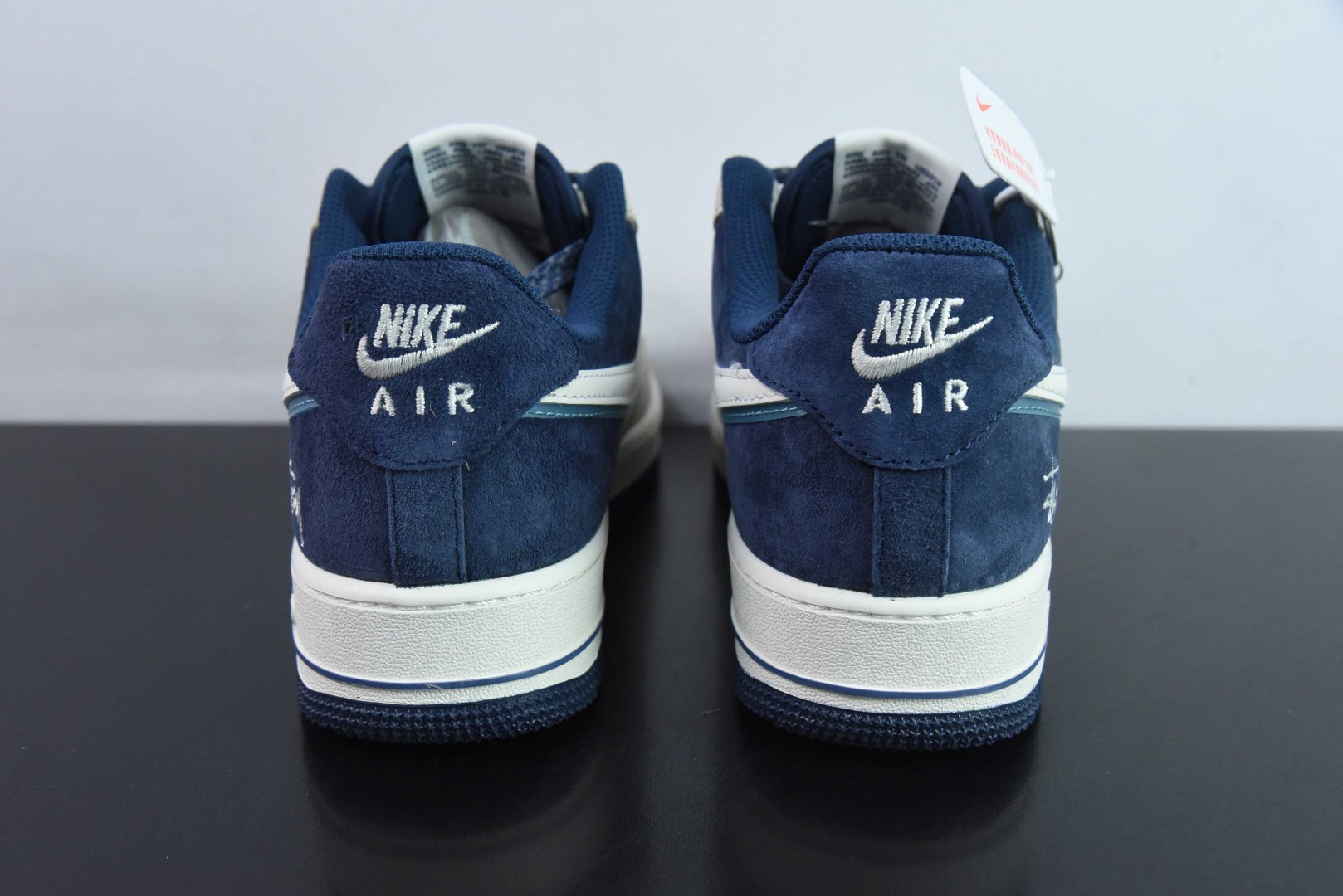 耐克NIke Air Force 1 '07 Low “斯图西联名青白透明勾”空军一号低帮休闲板鞋纯原版本 货号：DM6868-055