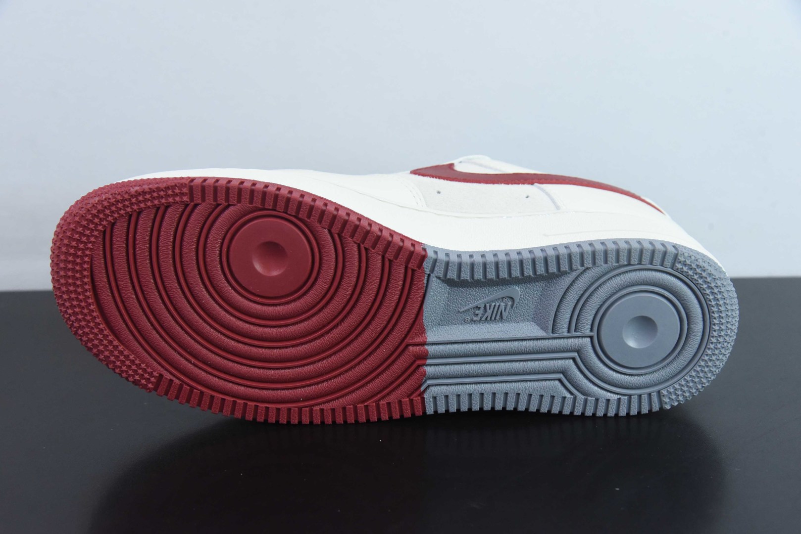 耐克NIke Air Force 1 '07 Low “北面联名米红双色”空军一号低帮休闲板鞋纯原版本 货号：DM6868-047