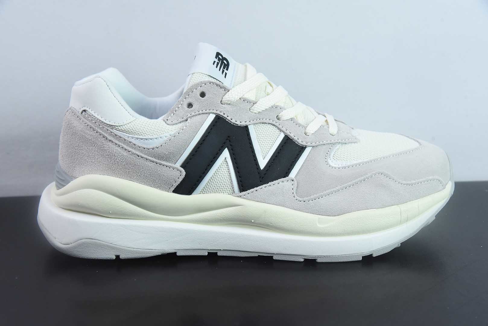 新百伦New Balance M5740系列米黄黑复古老爹风休闲运动慢跑鞋纯原版本 货号：M5740CBC