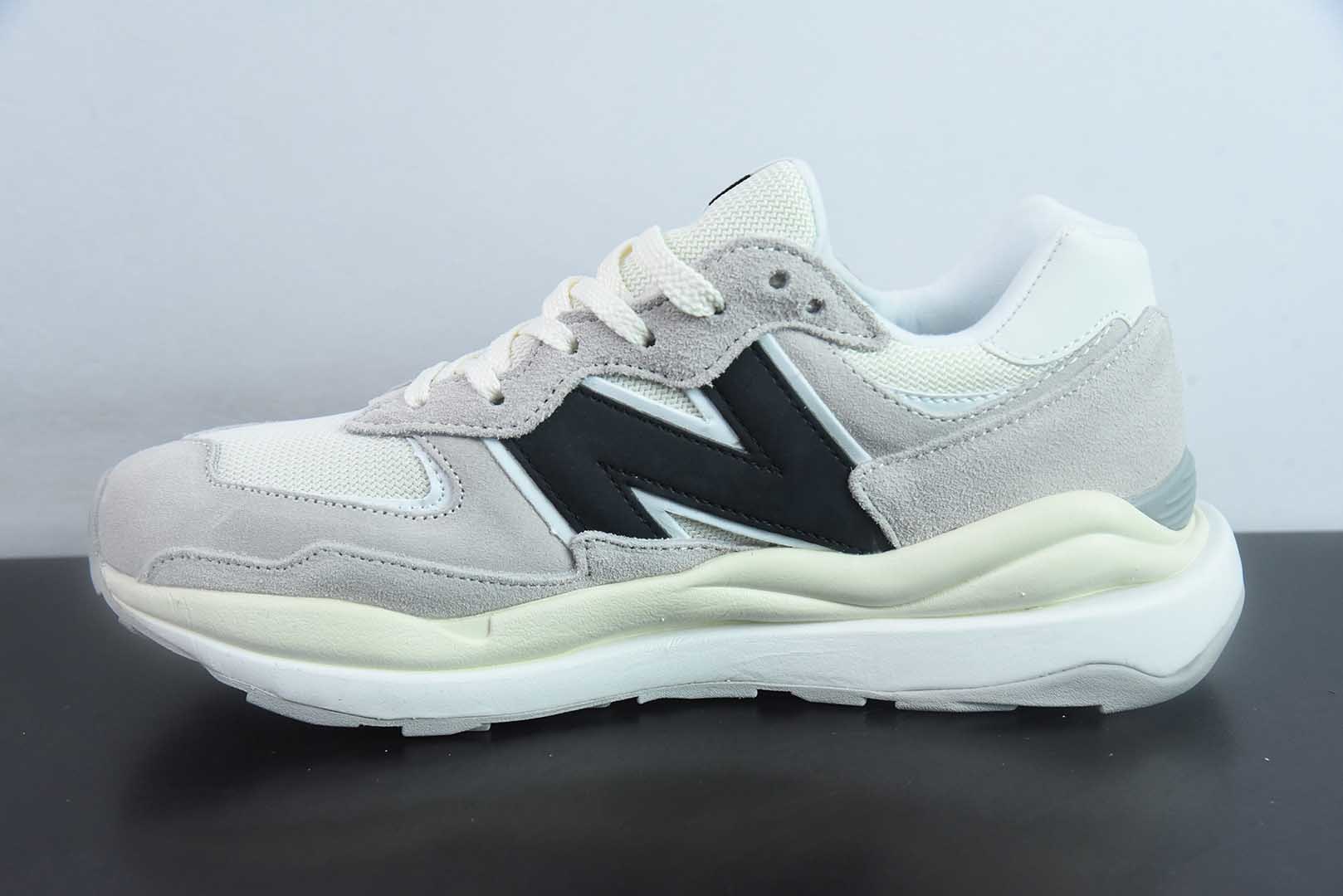 新百伦New Balance M5740系列米黄黑复古老爹风休闲运动慢跑鞋纯原版本 货号：M5740CBC