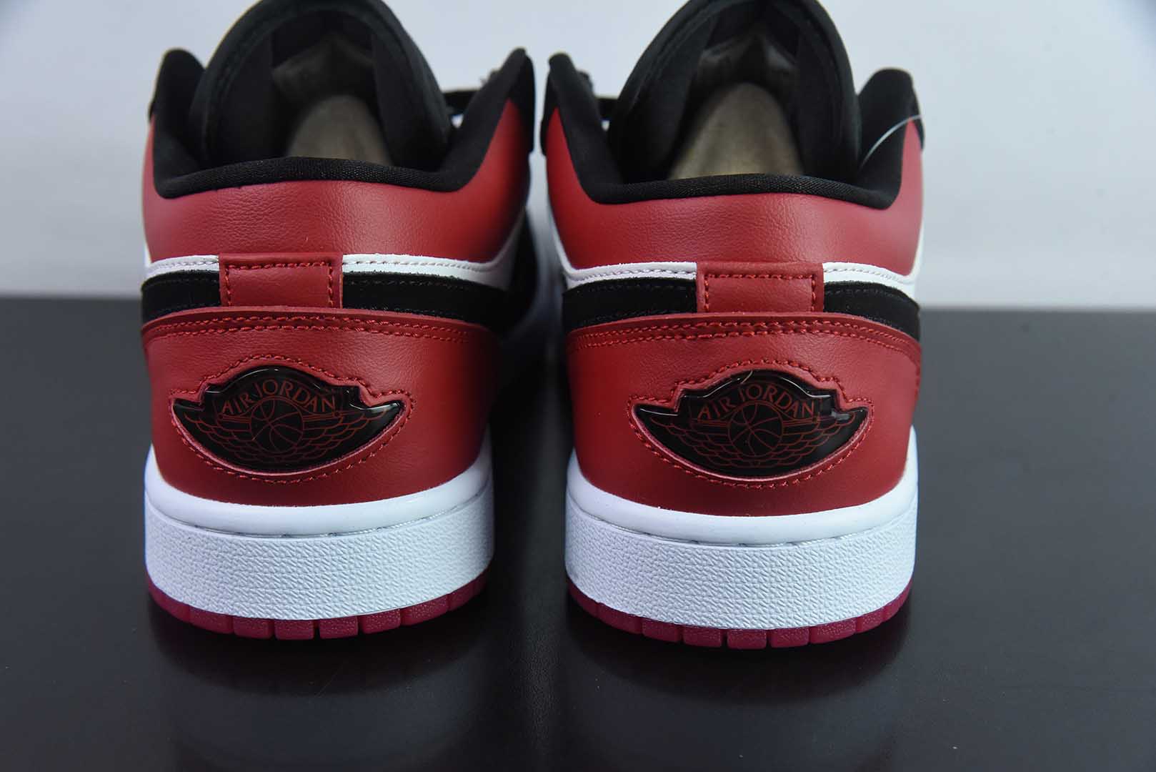 乔丹Air Jordan AJ1 Low黑红黑脚趾低帮复古文化篮球鞋纯原版本 货号：IB8971 - 106
