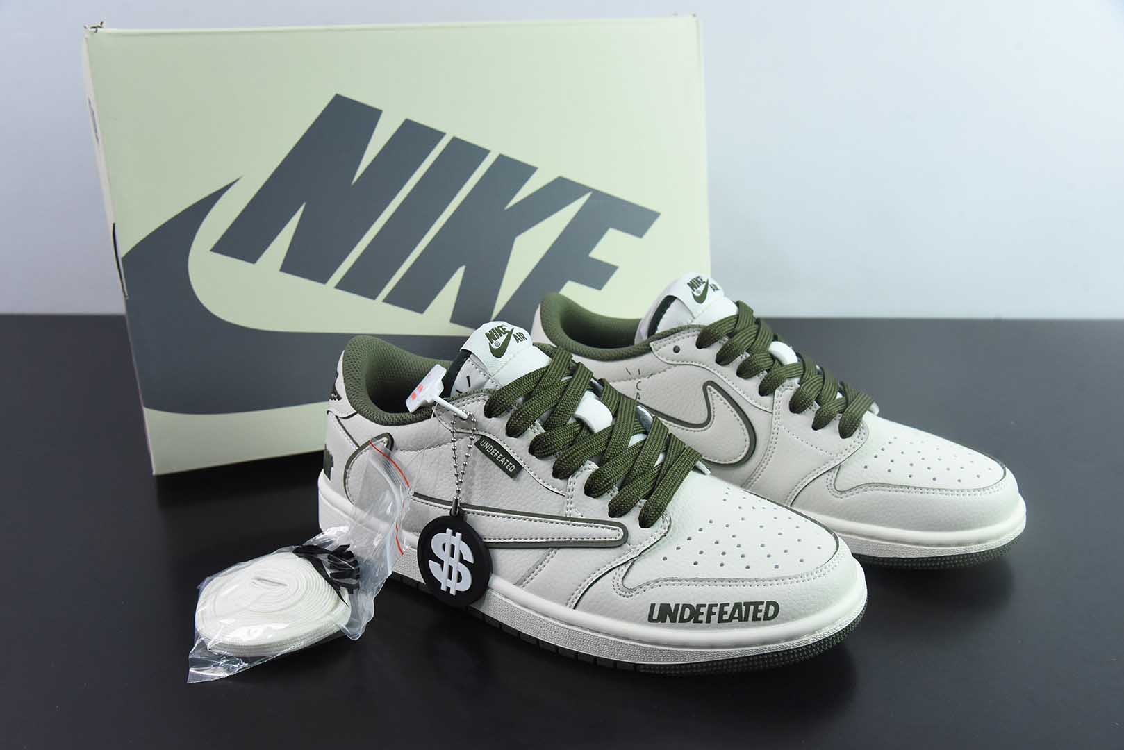 乔丹TS x Air Jordan AJ1 Low x UNDEFEATED UND联名白绿倒钩低帮文化复古篮球鞋纯原版本 货号：DF1845 - 535