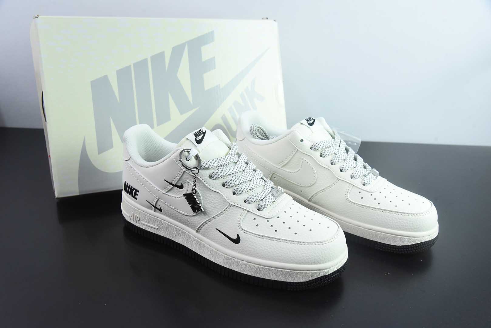 耐克Nike Air Force 1 '07 Low “NIKE联名黑小三勾”空军一号低帮运动鞋纯原版本 货号：XX3168-183