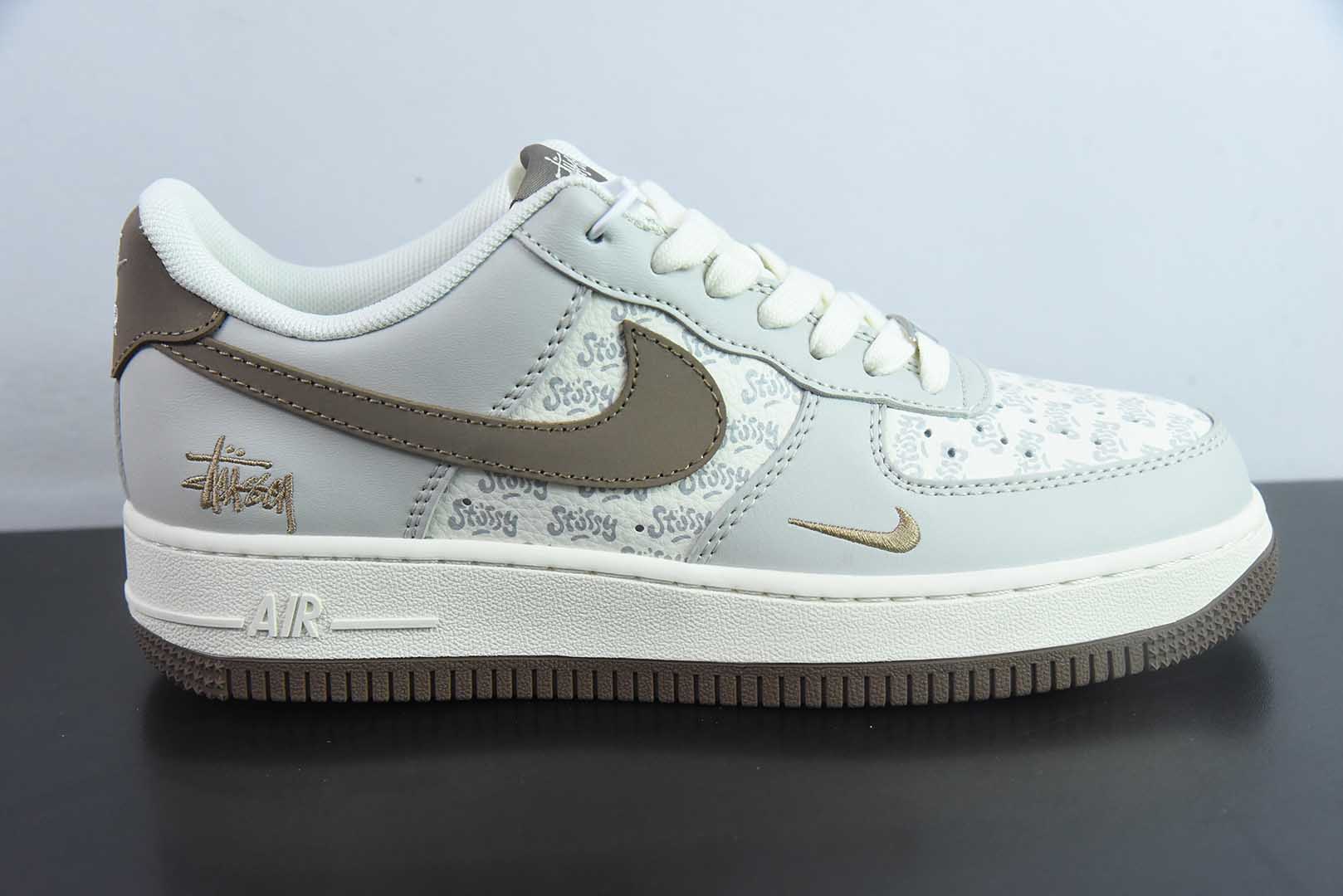 耐克Nike Air Force 1 '07 Low “斯图西联名印花棕勾”空军一号低帮休闲板鞋纯原版本 货号：ZH2598-320