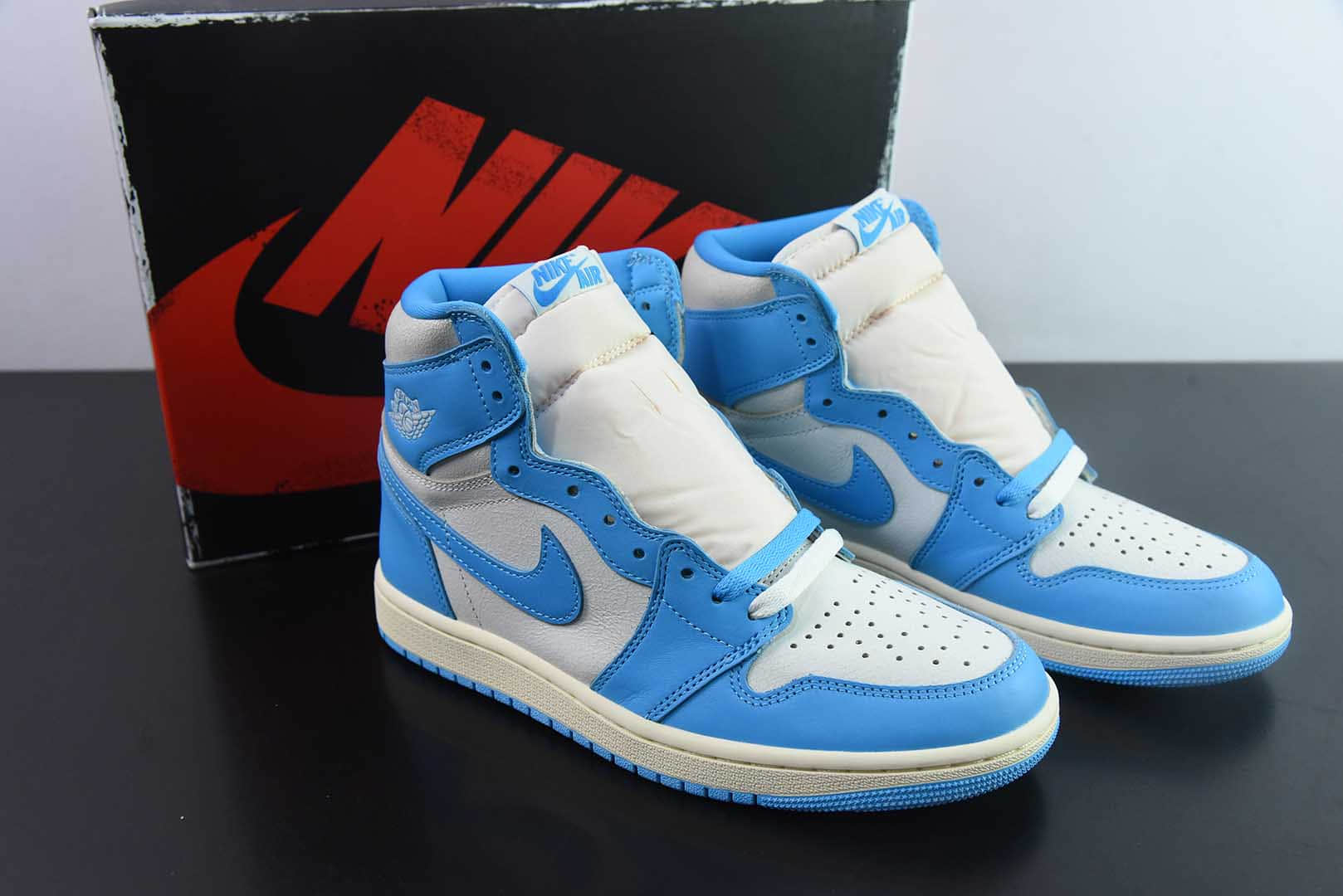 乔丹Air Jordan 1 High OG UNC Reimagined AJ1乔1做旧氧化北卡蓝高帮复古文化篮球鞋纯原版本 货号：DZ5485-402