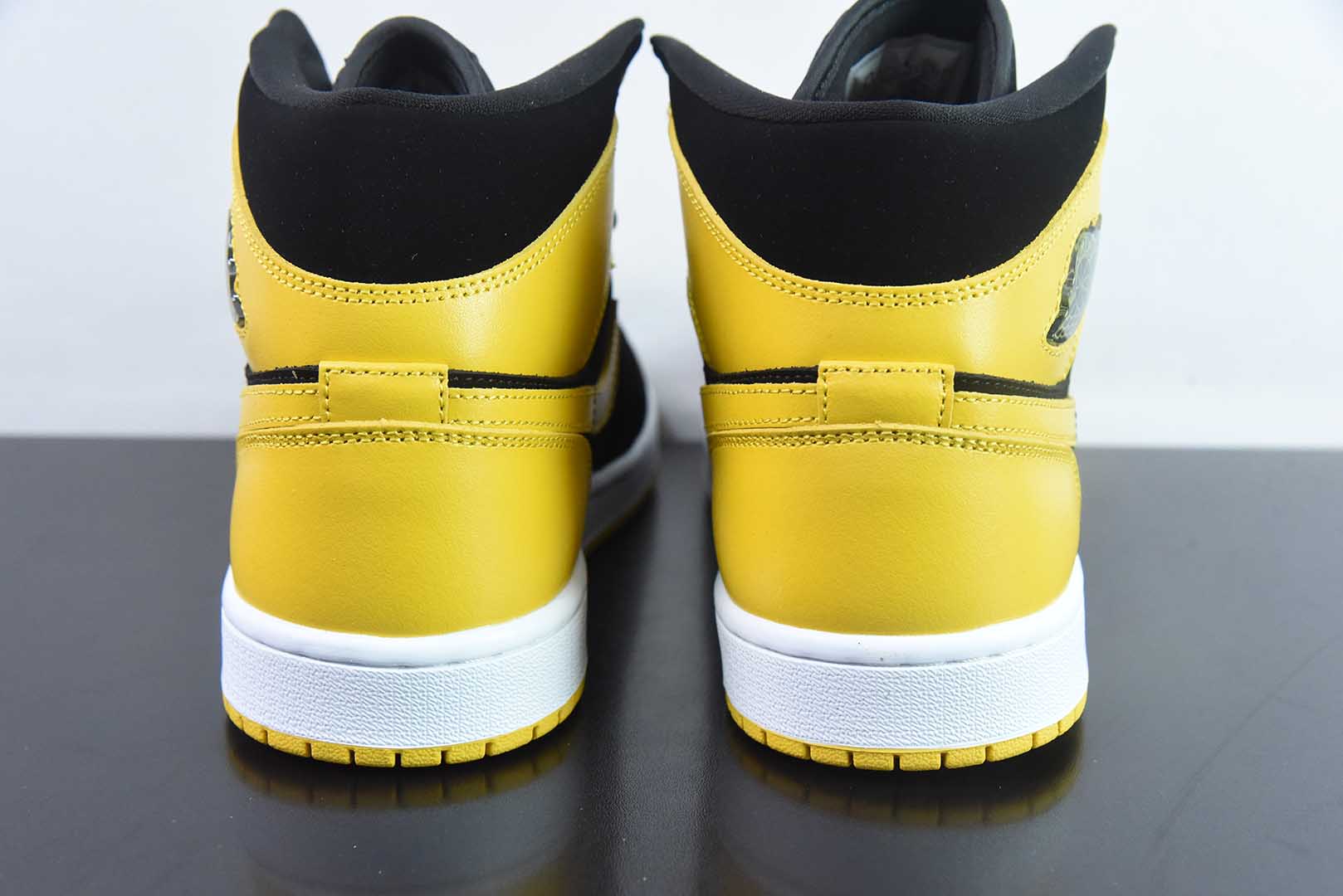 乔丹Jordan Air Jordan 1 Mid New Love AJ1黑黄中帮文化休闲板鞋纯原版本 货号：HJ6654-071