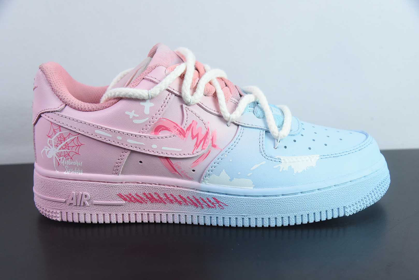 耐克Nike Air Force 1'07 Low Purple Butterfly 手绘涂鸦粉蓝蛛心空军一号低帮休闲运动板鞋纯原版本 货号：QX2032-707