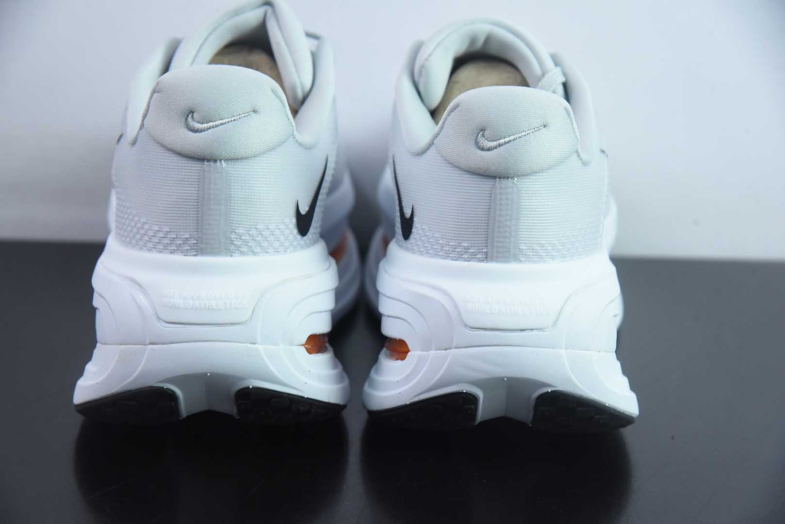 耐克 Nike Pegasus Premium White Metallic Silve顶级飞马系列浅灰白黑勾低帮户外轻量休闲运动越野慢跑鞋纯原版本 货号：HM5973-603