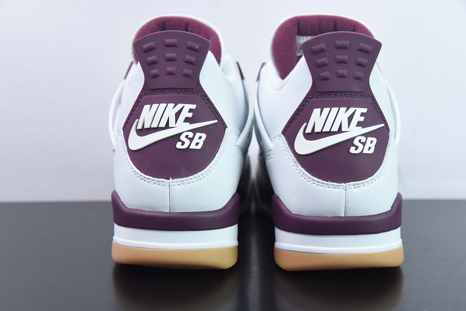 耐克 Nike SB x Air Jordan 4 AJ4 Pine Green SB 联 纯原版本 货号:DR5415-500 实拍细节图