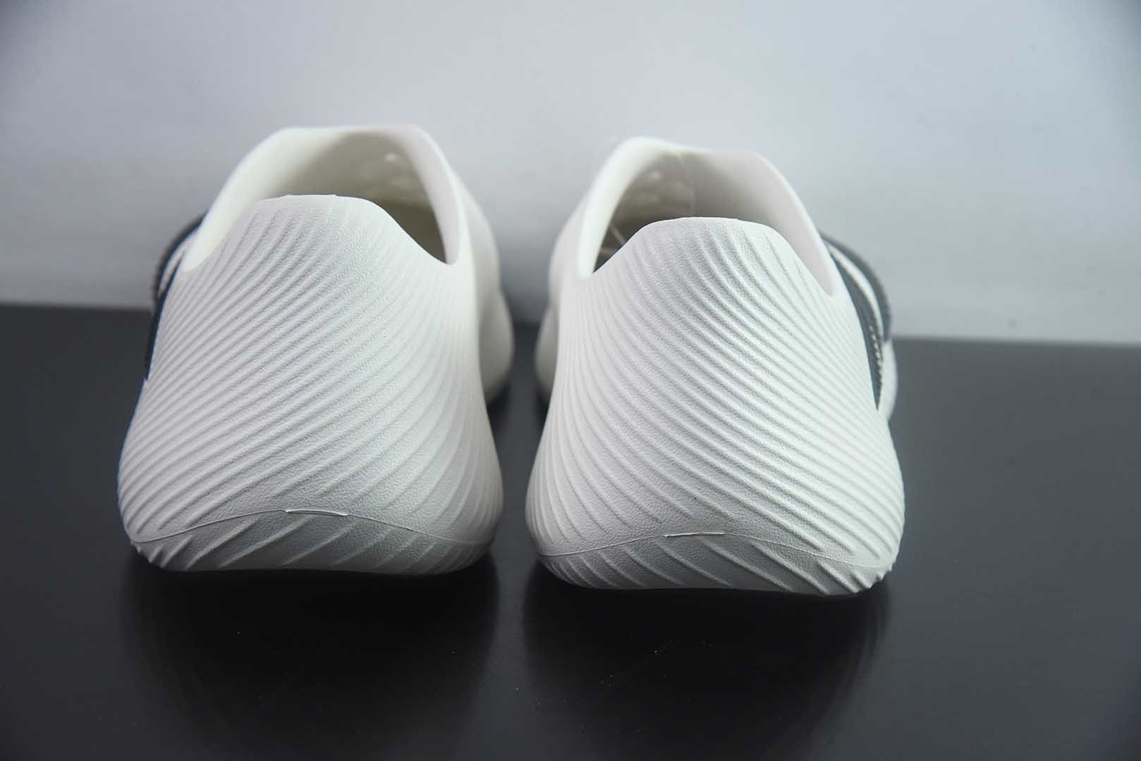 阿迪达斯 adidas Purechill 舒适贴合 生活休闲鞋 男女同款 货号:白黑KI0066纯原版本 实拍细节图