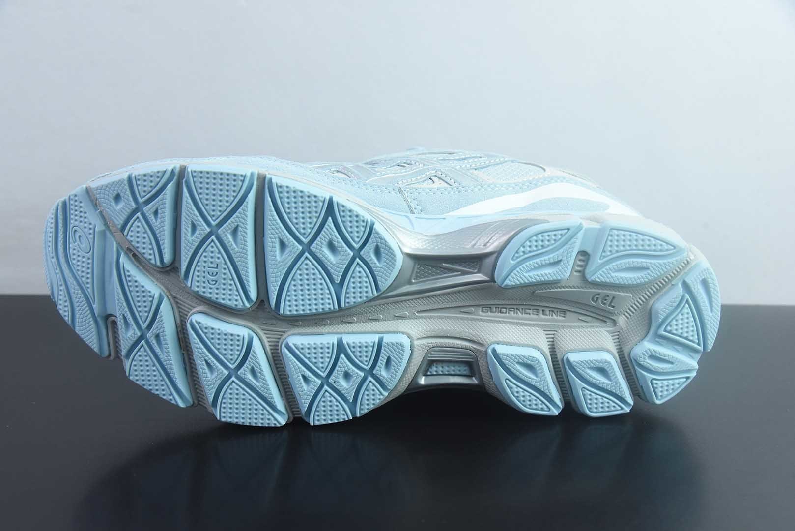 ASICS GEL-NYC 亚瑟士 透气网眼鞋面 配合部分合成革材质 采用全新AHAR 纯原版本 货号：1203A739-401 实拍细节图