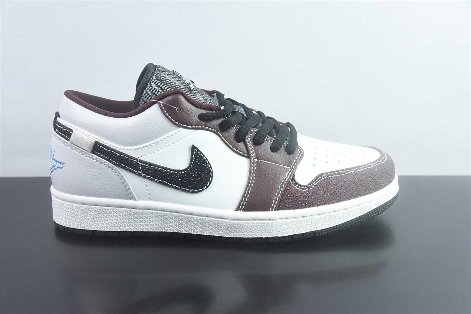 乔丹 Air Jordan 1 Low AJ1 白灰低帮休闲板鞋 纯原版本 货号:IZ5846-101 实拍细节图