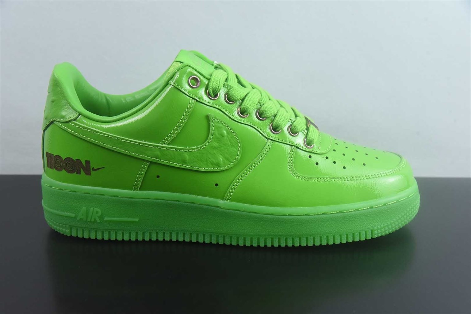 耐克 Nike Air Force 1 07 Low 绿色低帮板鞋 纯原版本 货号:IV6822-399 实拍细节图
