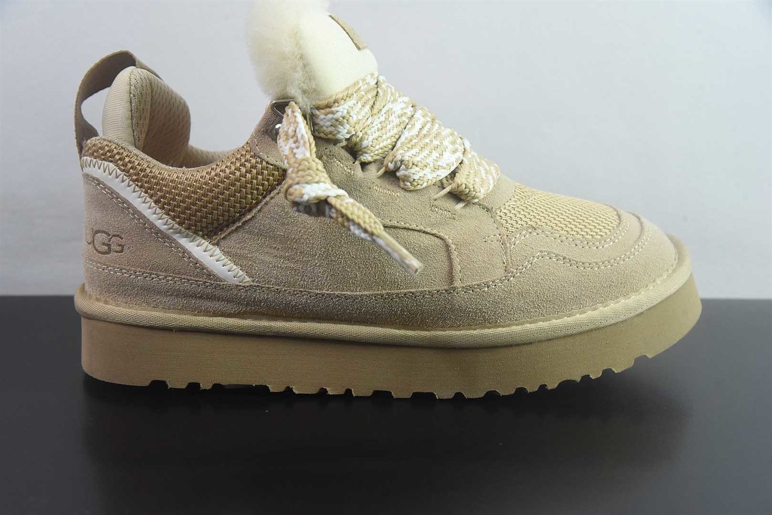 UGG W Lowmel 低帮运动风羊毛鞋 黑灰 纯原版本 货号:QAJJ75085437 实拍细节图
