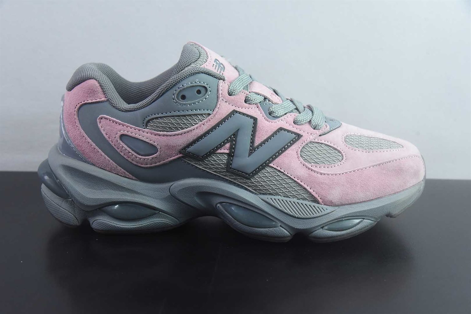新百伦 New Balance NB983 美式复古 粉灰跑步鞋 纯原版本 货号:U983SO 实拍细节图