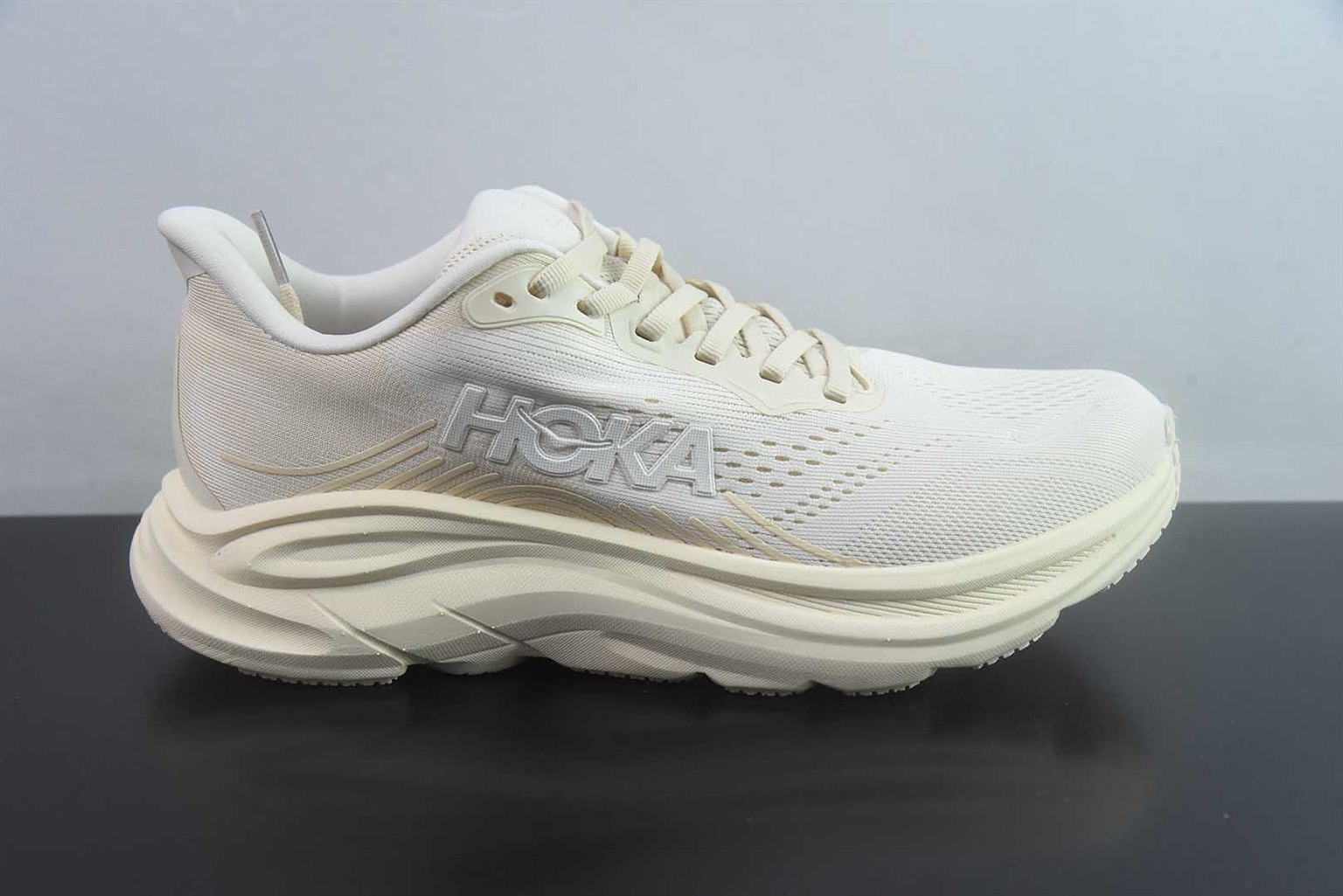 霍伽 HOKA ONE ONE M CLIFTON 11 邦迪九代舒适 低帮休闲 米白跑步鞋 纯原版本 货号:1176573 实拍细节图