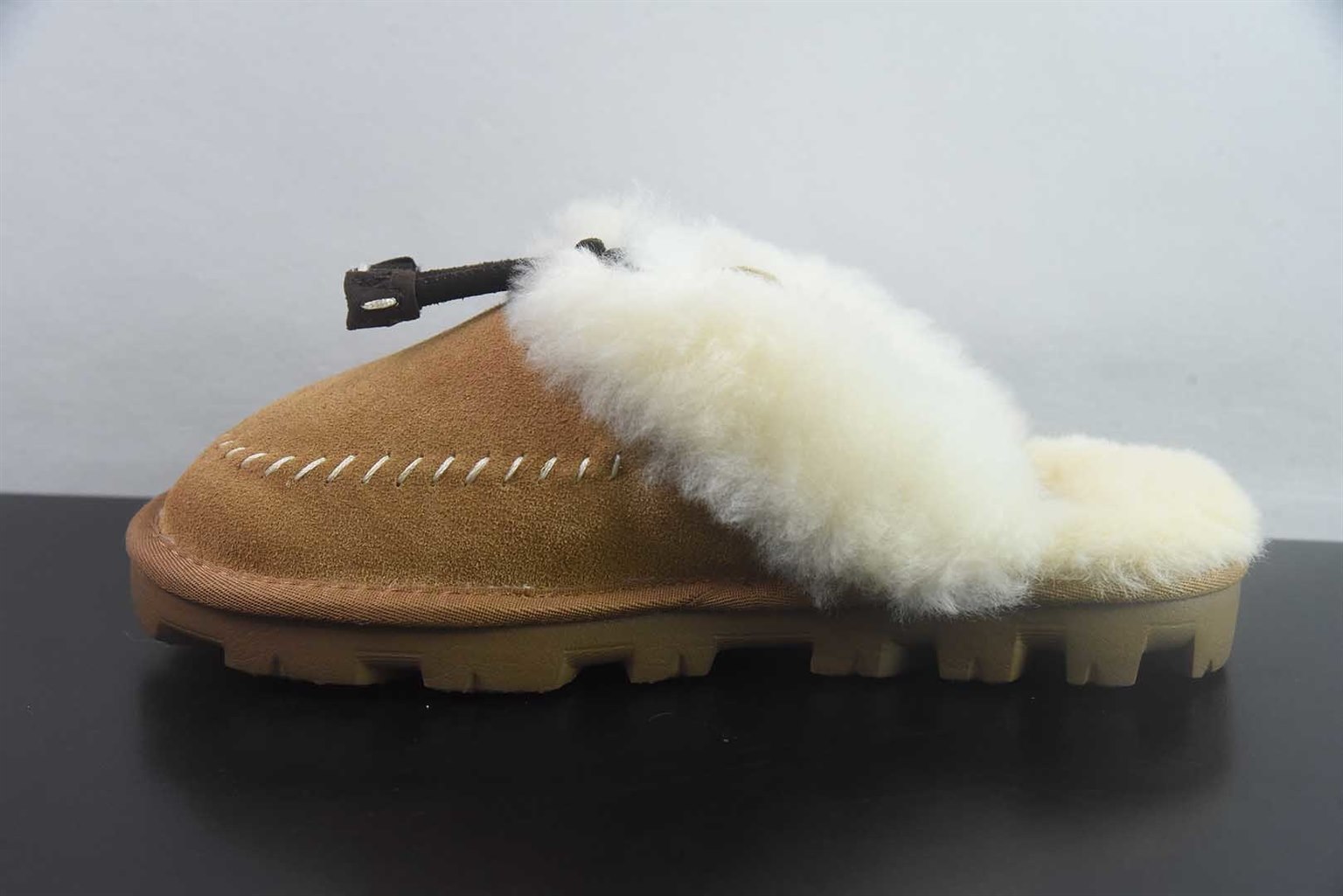 UGG Coquette 女子 棕色拖鞋 纯原版本 货号:EAJQ21684839 实拍细节图