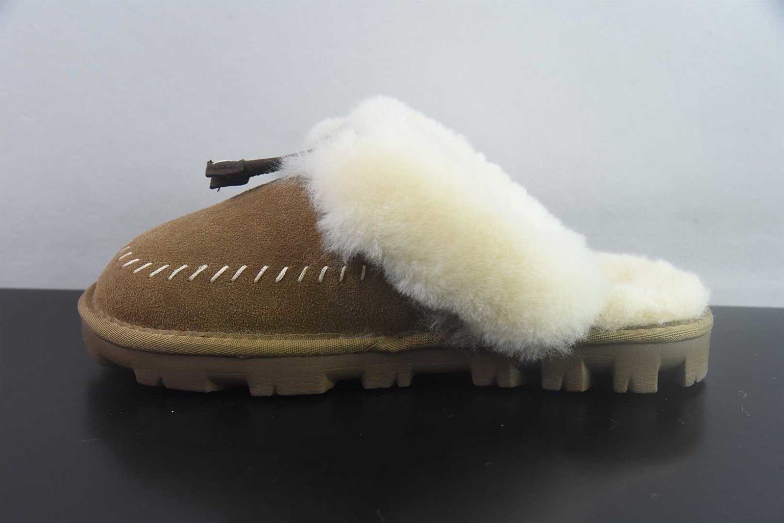 UGG Coquette 女子 棕色拖鞋 纯原版本 货号:EAJQ21684839 实拍细节图