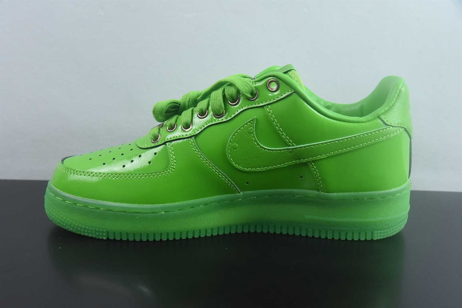 耐克 Nike s2 ‼️ 空军一号 af1 漆皮 巨人 Air Force 1 经典日常 绿色低帮板鞋 青苹果 纯原版本 货号:IV6822-399 实拍细节图