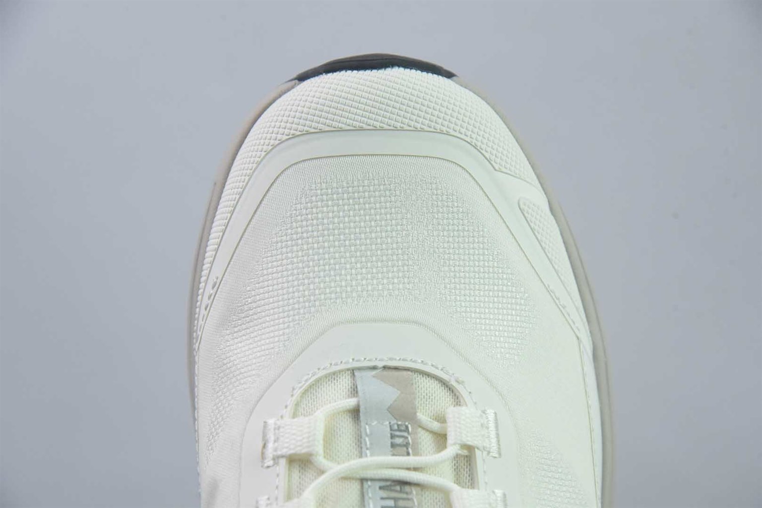 可隆 KOLON SPORT MOVE ALPHA lite 耐磨透气轻便 白色低帮徒步鞋 纯原版本 货号:LUFH6MN040 实拍细节图