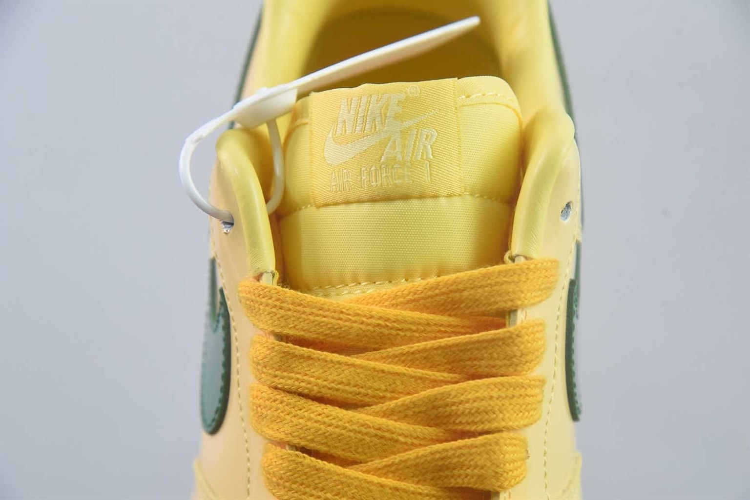 耐克 Nike Air Force 1 Patent Pack 黄色 纯原版本 货号:IO4489-700 实拍细节图