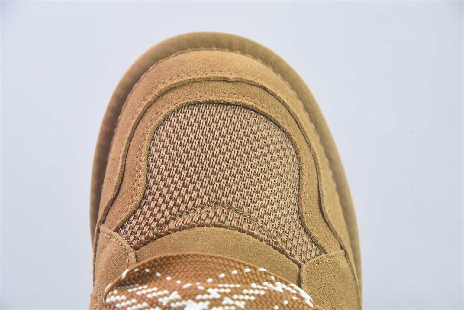 UGG W Lowmel 低帮运动风羊毛鞋 栗色 纯原版本 货号:QAJJ75085437 实拍细节图