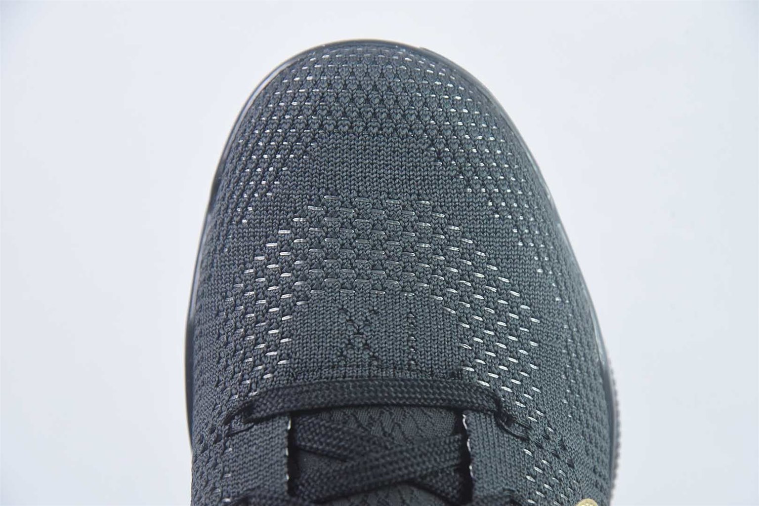 耐克 Nike Kobe 11 Elite Low Protro Fade To Black 黑金低帮篮球鞋 纯原版本 货号:IM4260-001 实拍细节图