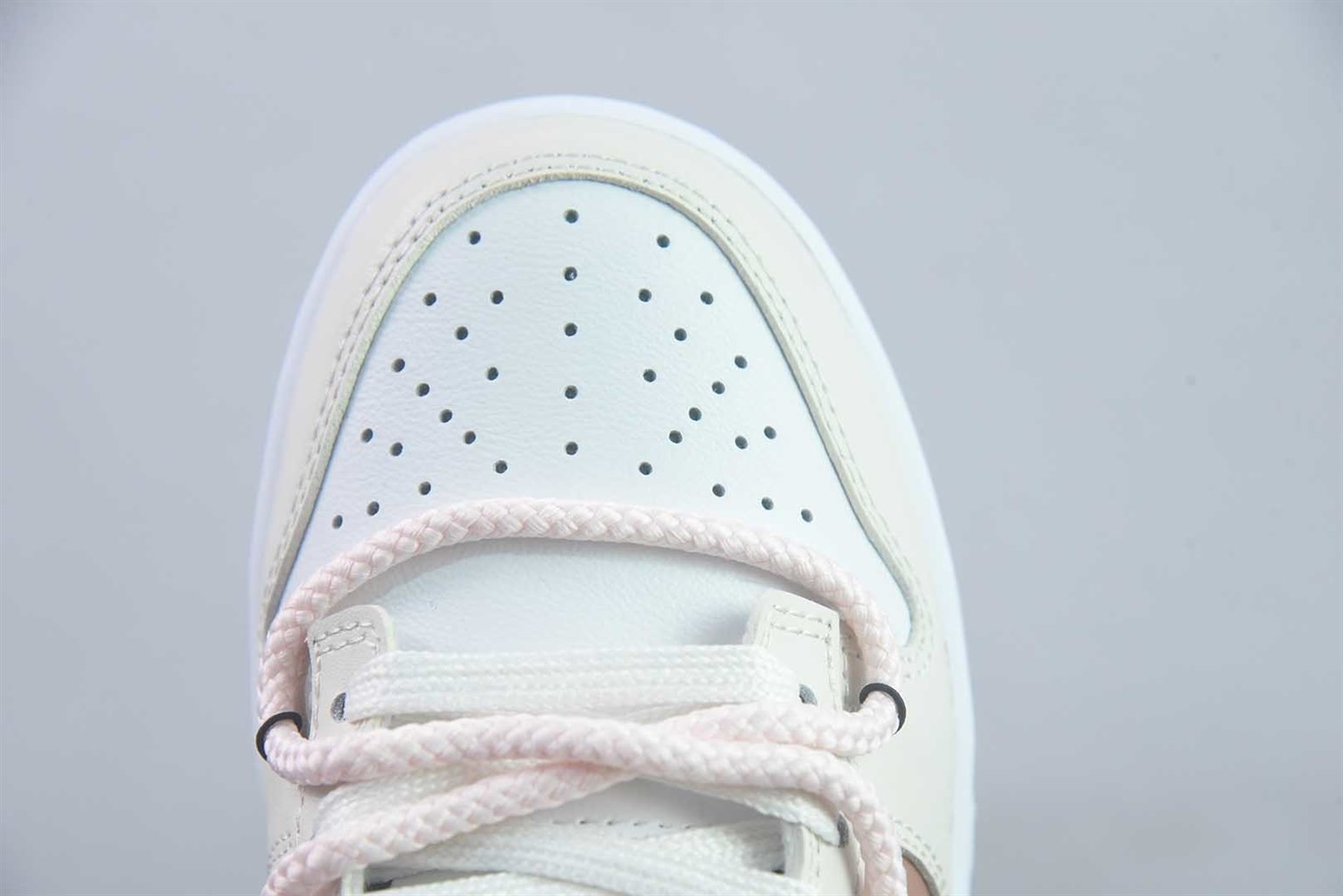 耐克 Nike SB Dunk Low 绑带 白棕粉低帮休闲板鞋 纯原版本 货号:CW1590-100 实拍细节图