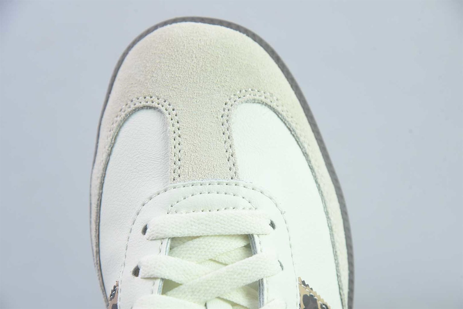 阿迪达斯 Adidas originals SAMBA OG Woody 柔软舒适 低帮 白棕 纯原版本 货号:JQ5874 实拍细节图