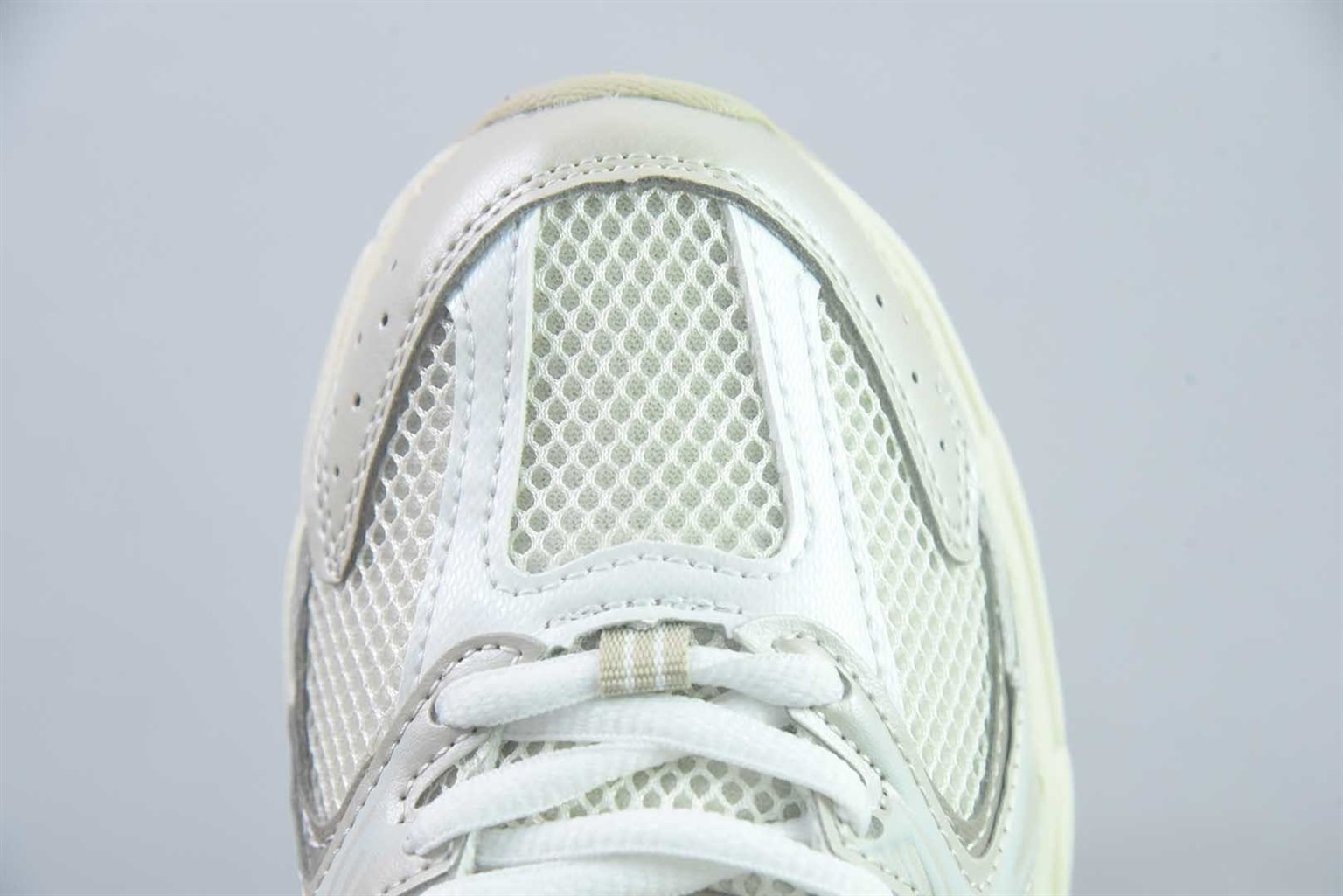 新百伦 New Balance NB530 系列 2011 复古休闲 白色慢跑鞋 纯原版本 货号:MR530AA 实拍细节图