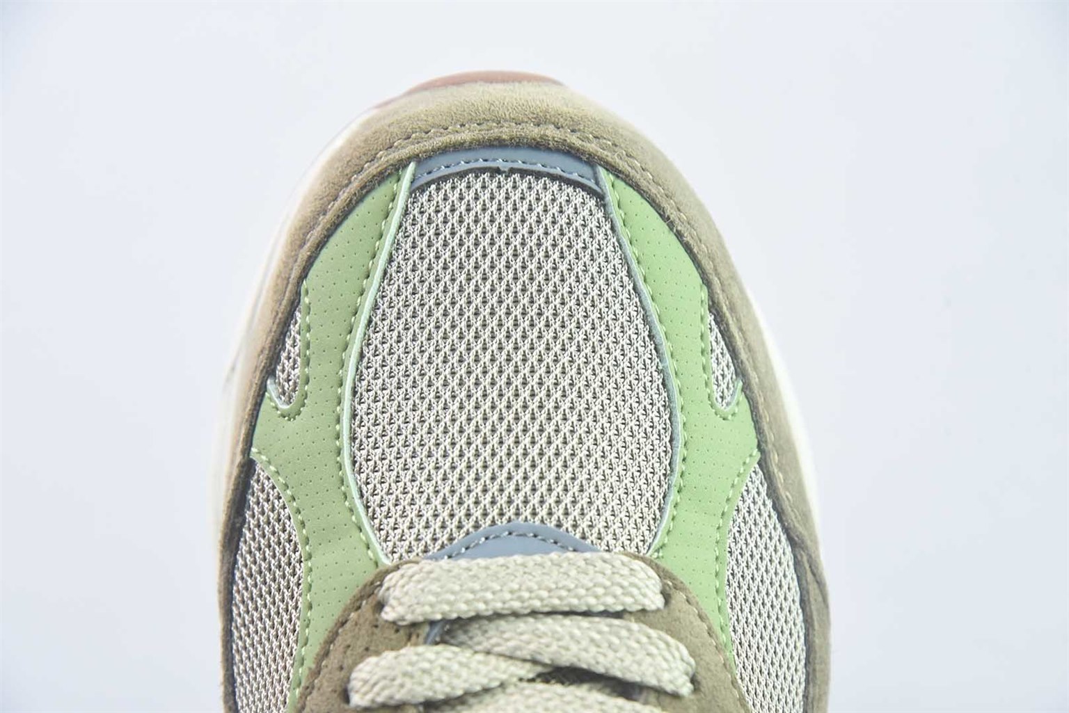新百伦 New Balance 990v3 x Bodega 联名 复古 棕色跑鞋 纯原版本 货号:M990BD3 实拍细节图
