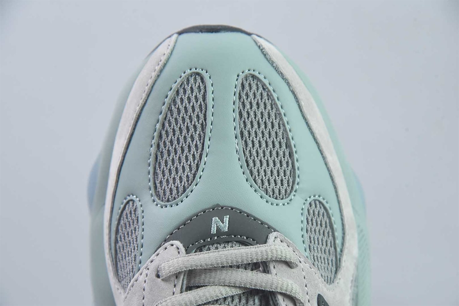 新百伦 New Balance 复古休闲 灰绿跑步鞋 纯原版本 货号:U9837LN 实拍细节图