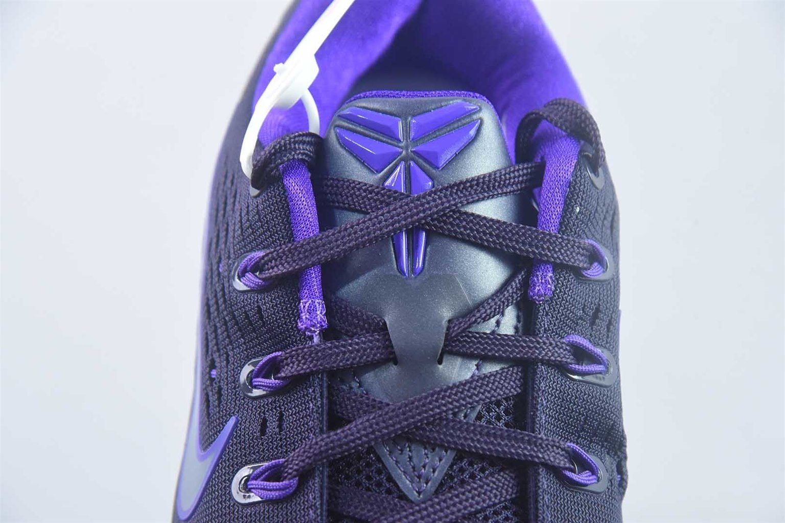 耐克 Nike Kobe 9 EM Low Protro 紫色低帮篮球鞋 纯原版本 货号：IH1401-500 实拍细节图
