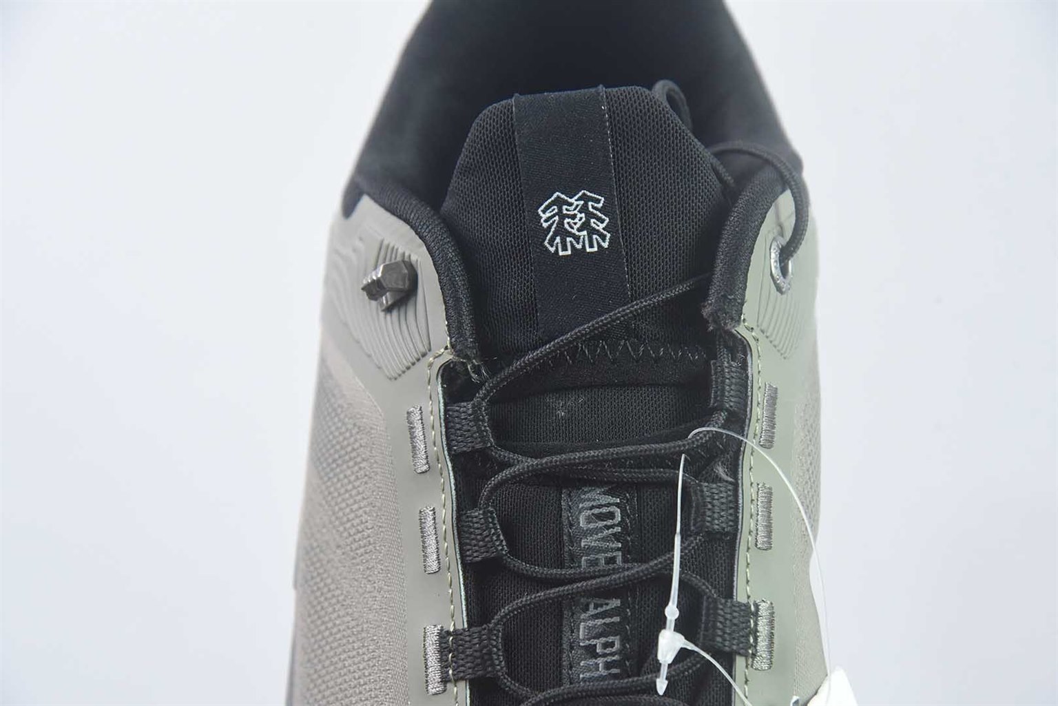 可隆 KOLON SPORT MOVE ALPHA lite 耐磨透气轻便 黑灰低帮徒步鞋 纯原版本 货号:LUFH5AN038 实拍细节图