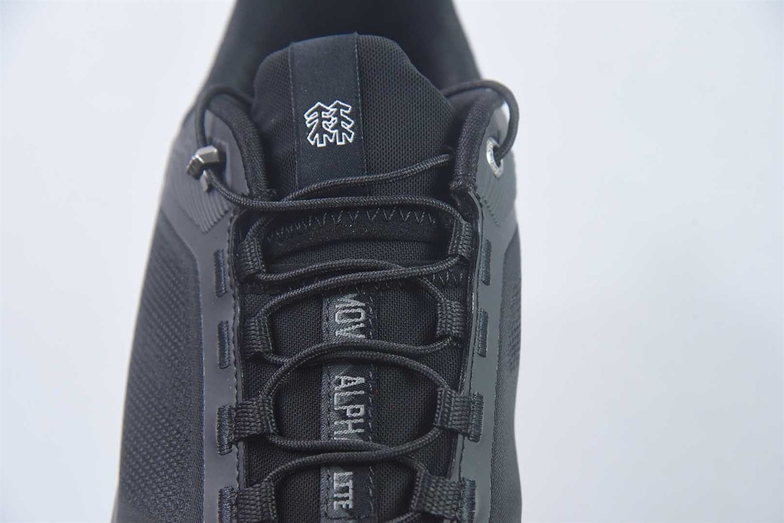 可隆 KOLON SPORT MOVE ALPHA lite 耐磨透气轻便 黑色低帮徒步鞋 纯原版本 货号:LUFH5AN038 实拍细节图