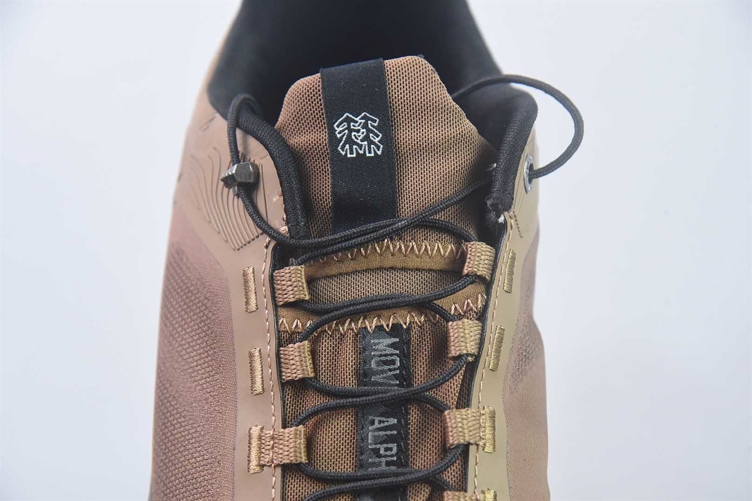 可隆 KOLON SPORT MOVE ALPHA lite 耐磨透气轻便 卡其低帮徒步鞋 纯原版本 货号:LUFH5AN038 实拍细节图