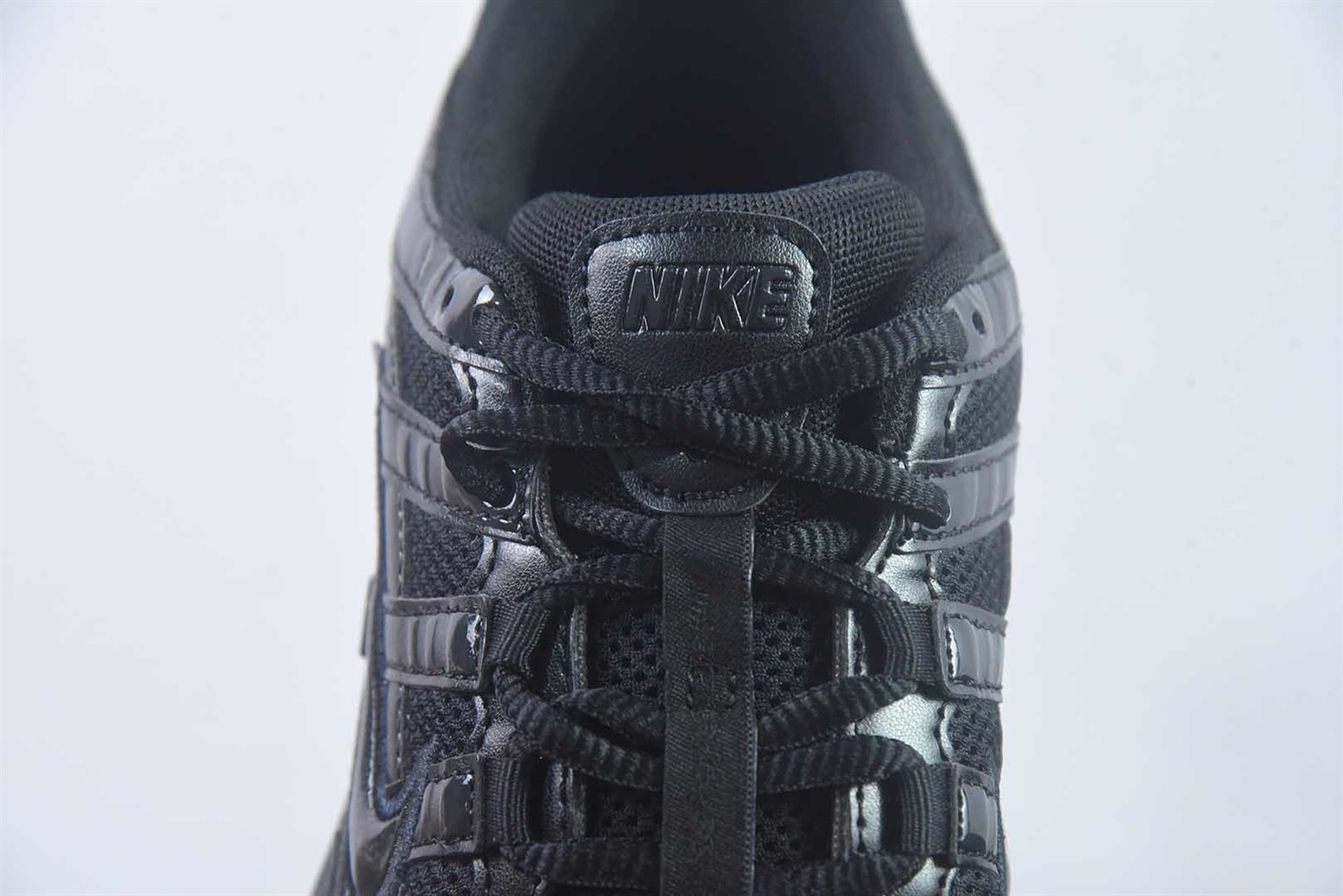 耐克 Nike CS P-6000 系列低帮复古老爹风休闲运动舒适 黑色慢跑鞋 纯原版本 货号：CD6404-002 实拍细节图
