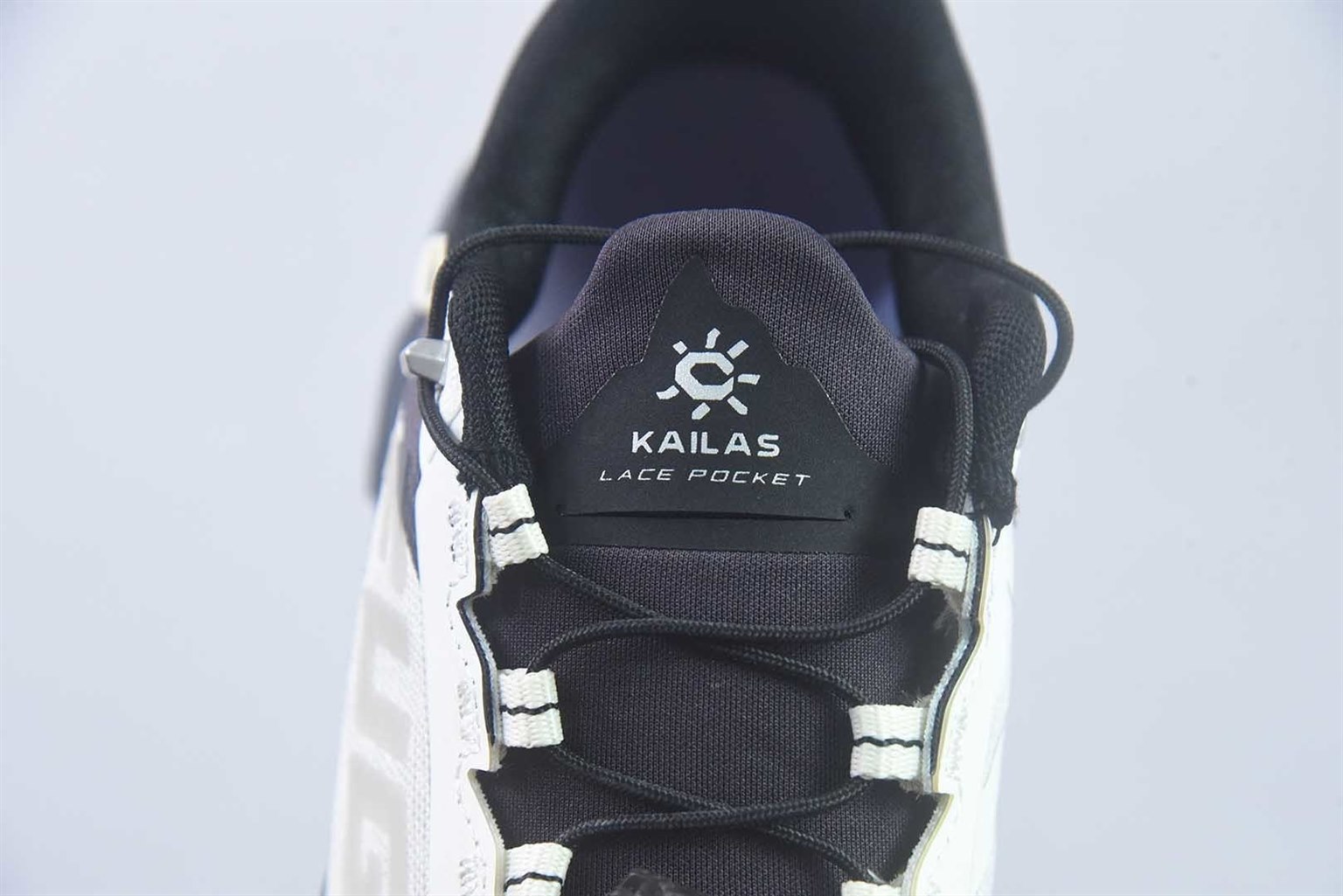 凯乐石 KAILAS FUGA EX3 厚底缓冲徒步跑山网布 TPU 减震防滑透气包裹性抗冲击轻便回弹 低帮 超强抓地力徒步 白蓝跑步鞋 纯原版本 货号:KS2513208 实拍细节图