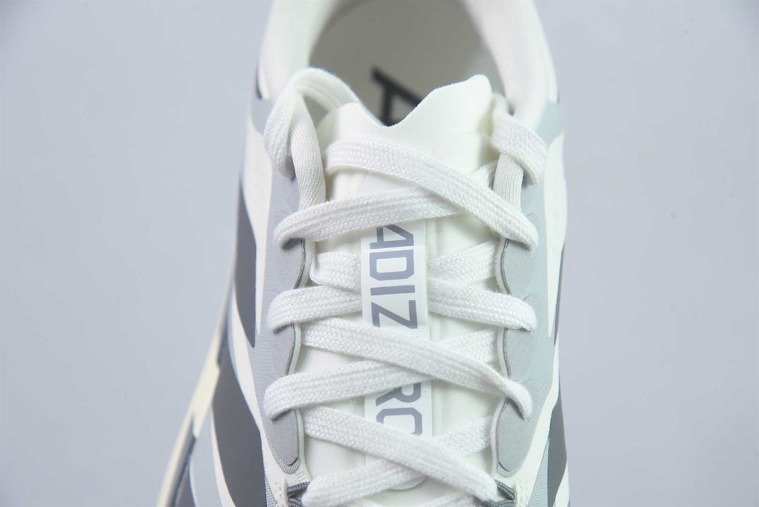 阿迪达斯 Adidas Adizero Evo SL EXO M 舒适百搭 低帮休闲 银灰跑步鞋 纯原版本 货号:KJ0430 实拍细节图