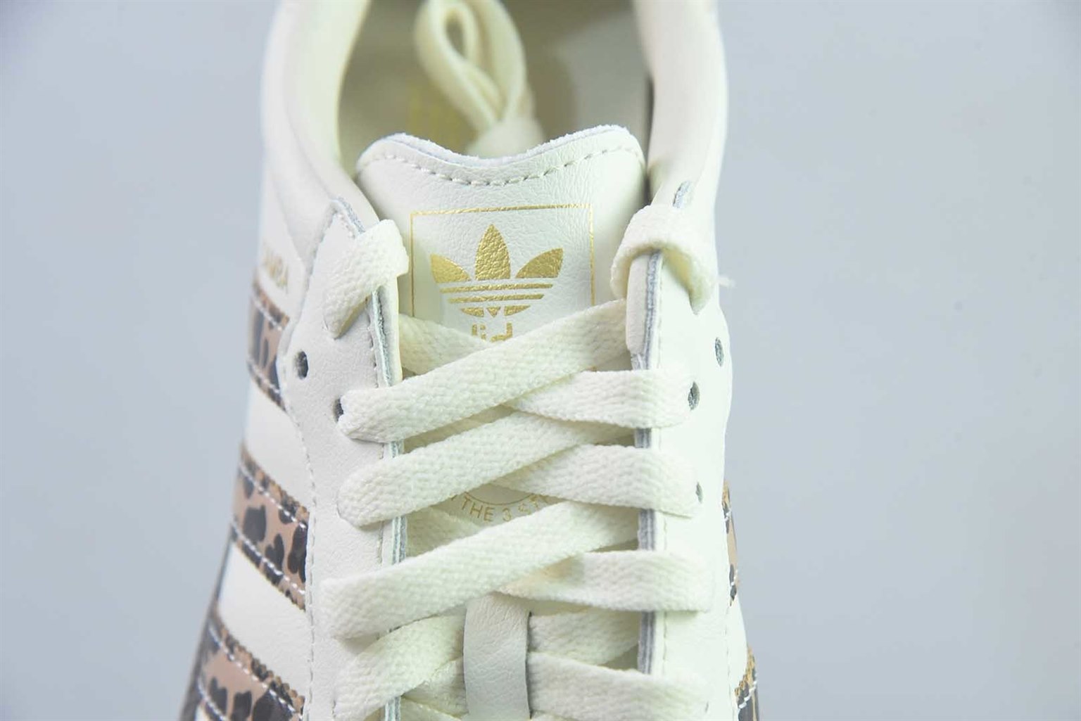 阿迪达斯 Adidas originals SAMBA OG Woody 柔软舒适 低帮 白棕 纯原版本 货号:JQ5874 实拍细节图