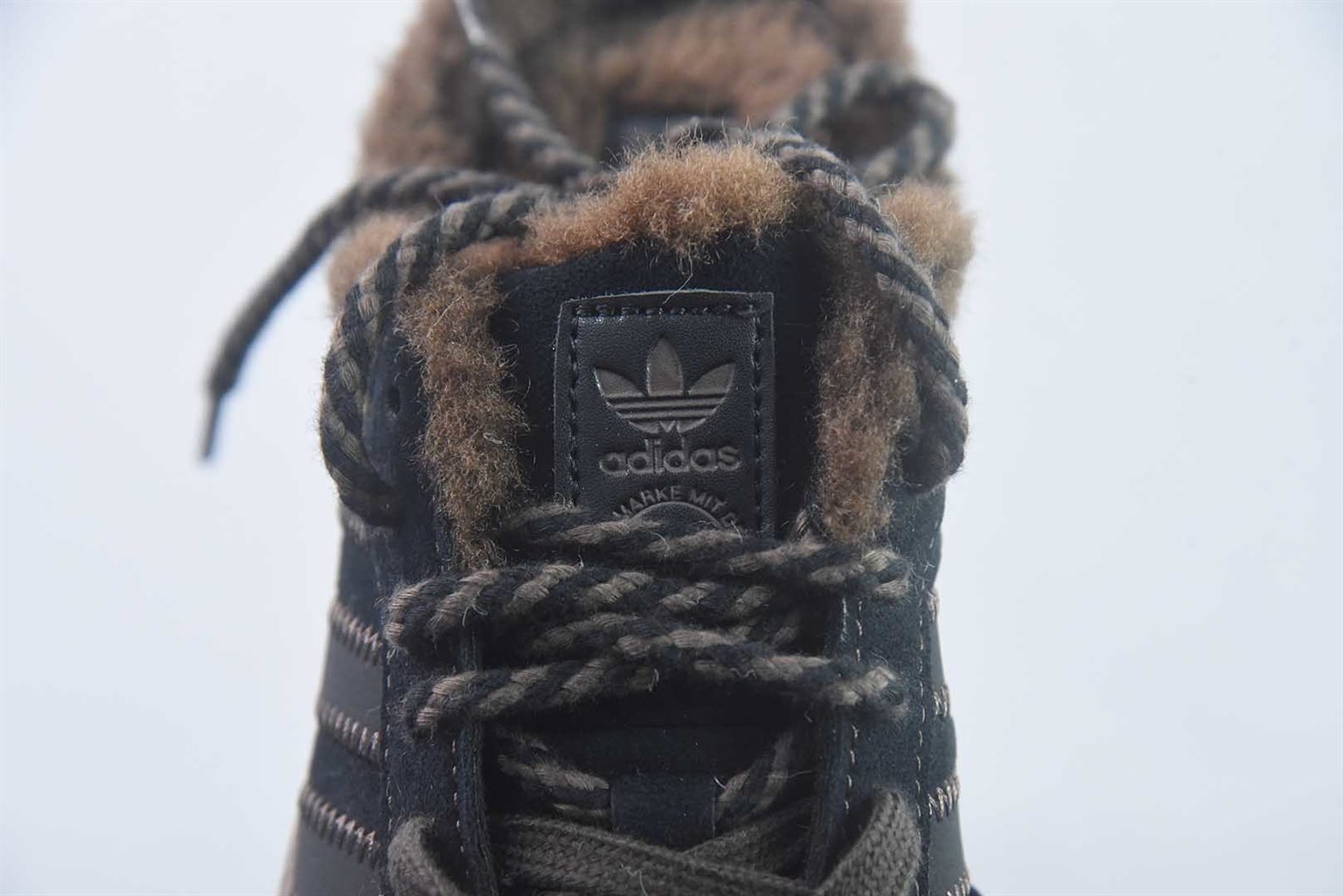 阿迪达斯 Adidas Samba OG Mule 阿迪三叶草休闲加绒一脚蹬半拖 黑棕 纯原版本 货号:HP5054 实拍细节图
