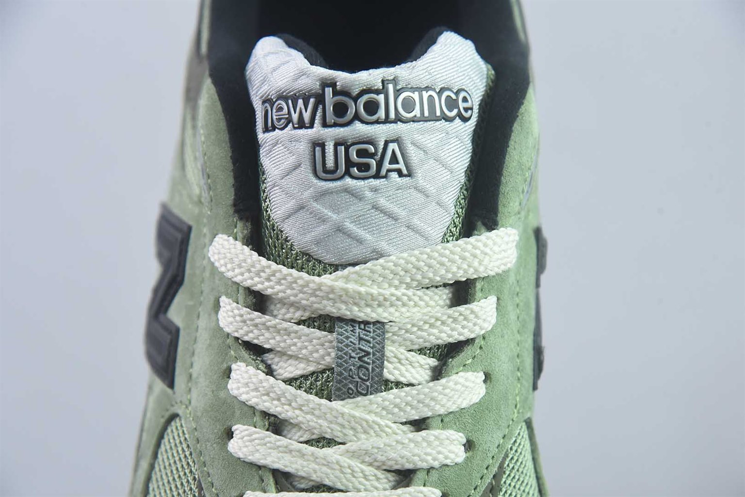 新百伦 New Balance 990v3 x JJJJound 联名 复古 橄榄绿跑鞋 纯原版本 货号:M990JD3 实拍细节图