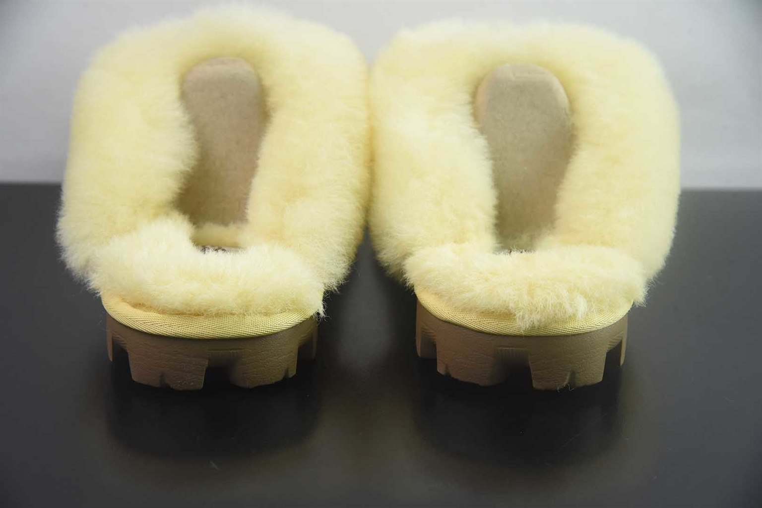 UGG Coquette 女子 黄色拖鞋 纯原版本 货号:EAJQ21684839 实拍细节图