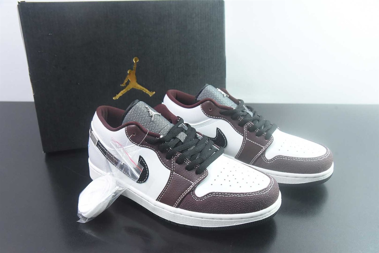 乔丹 Air Jordan 1 Low AJ1 白灰低帮休闲板鞋 纯原版本 货号:IZ5846-101 主图