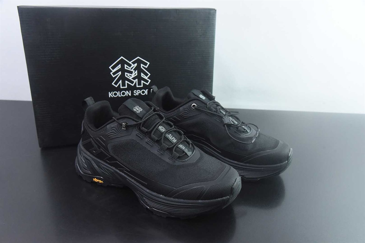 可隆 KOLON SPORT MOVE ALPHA lite 耐磨透气轻便 黑色低帮徒步鞋 纯原版本 货号:LUFH5AN038 主图
